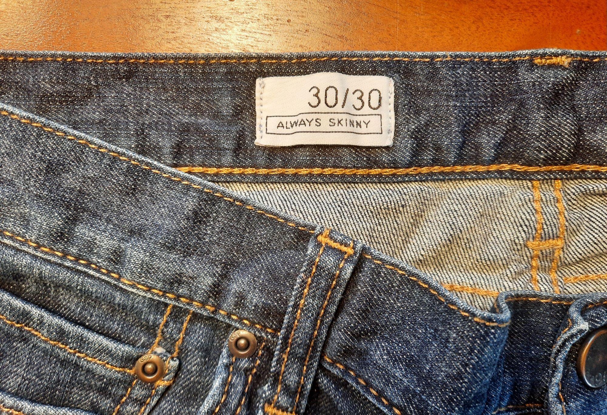 Spodnie jeansy damskie Gap 1969 30/30 Always Skinny