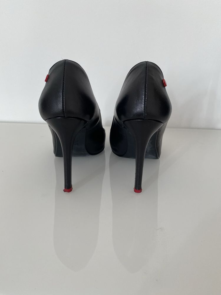 Szpilki, czółenka LOVE MOSCHINO, rozmiar 36