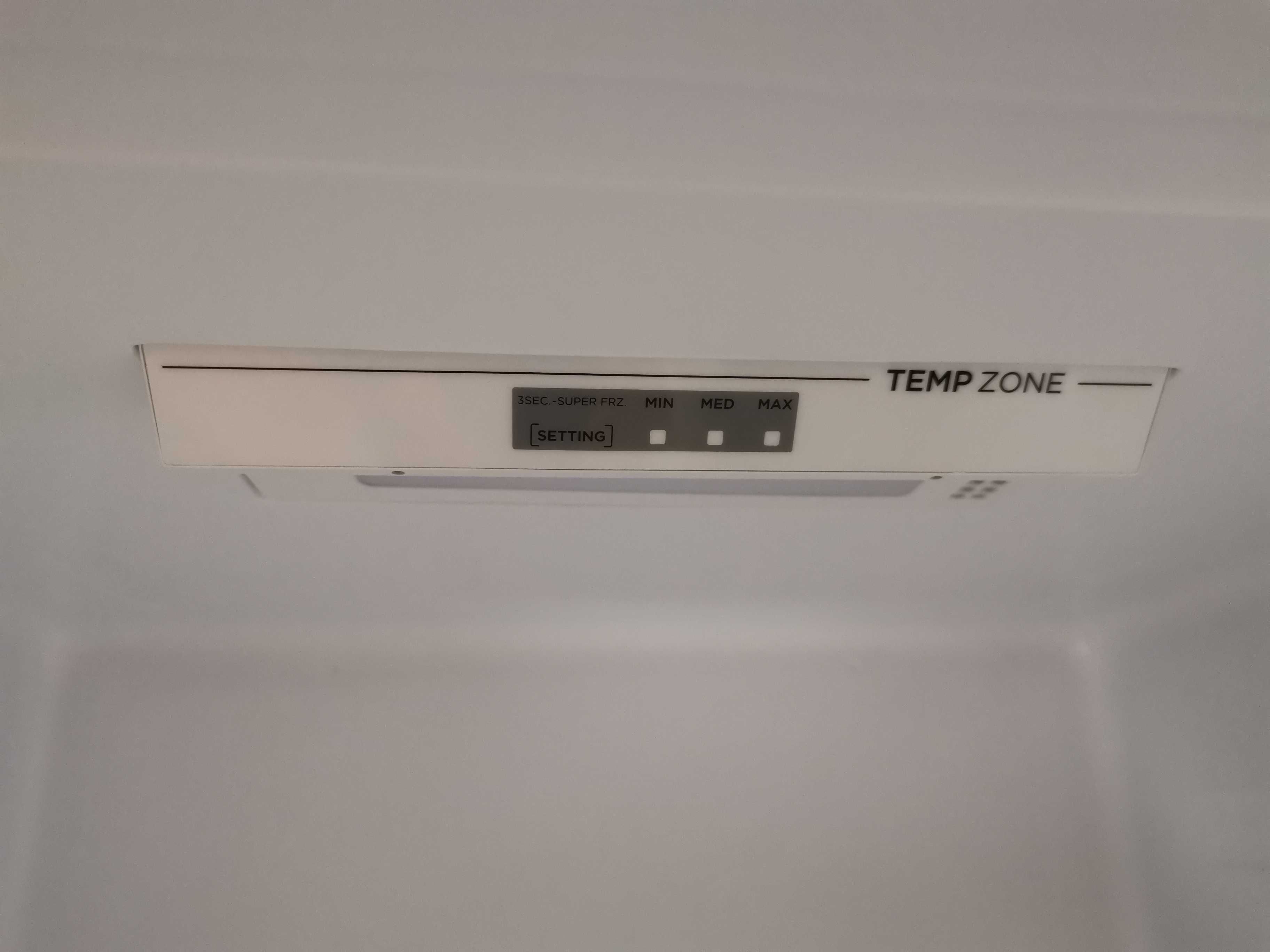 Frigorífico branco 55x178x58