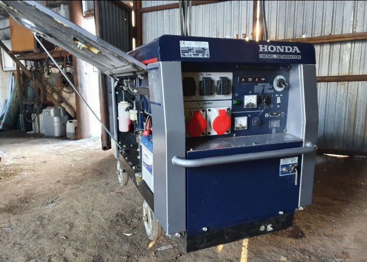 Продам дизельный генератор honda