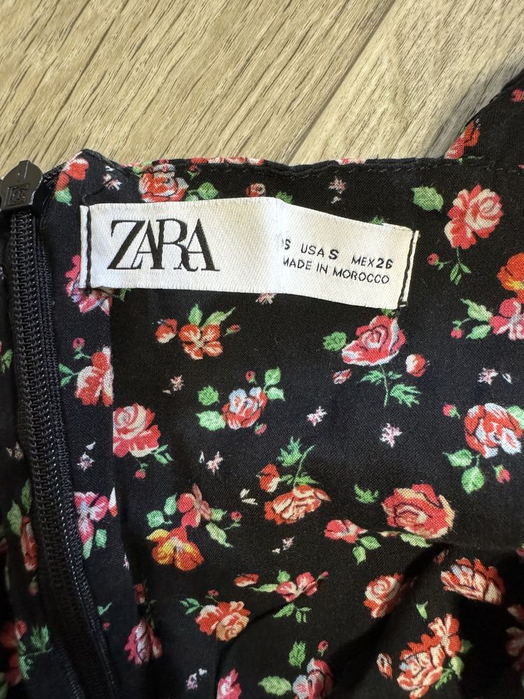Zara сарафан.
