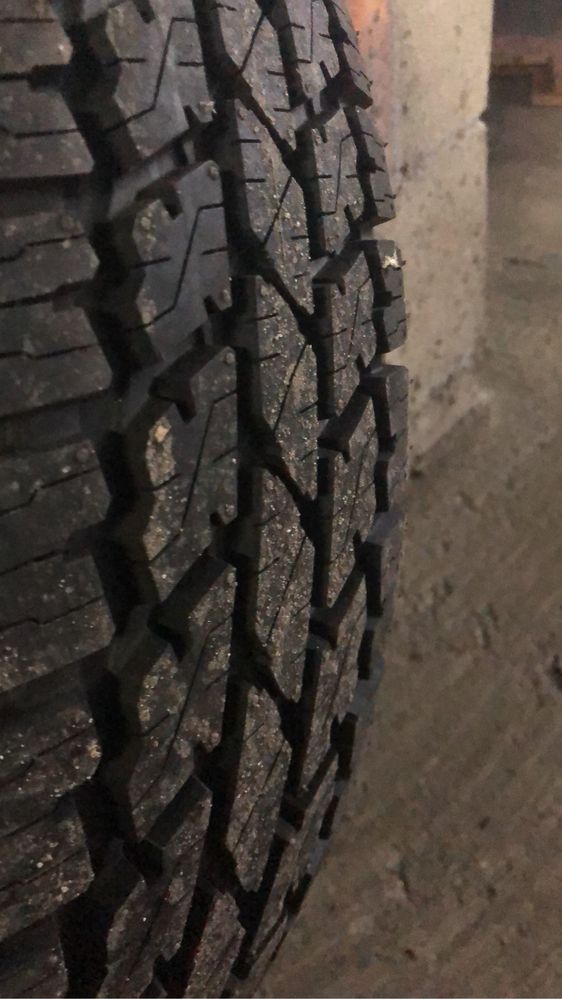 Nowa opona bridgestone 245/75R17