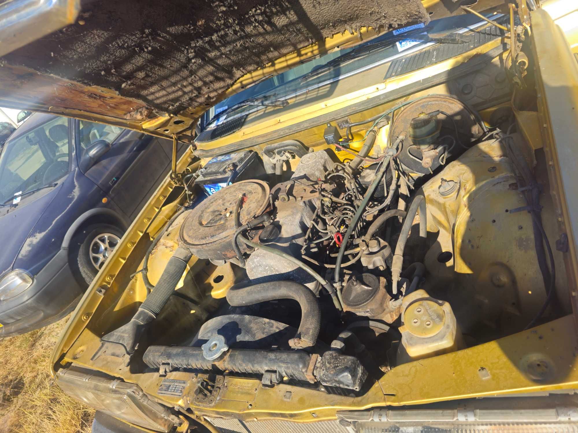 Mercedes W123 300D para peças