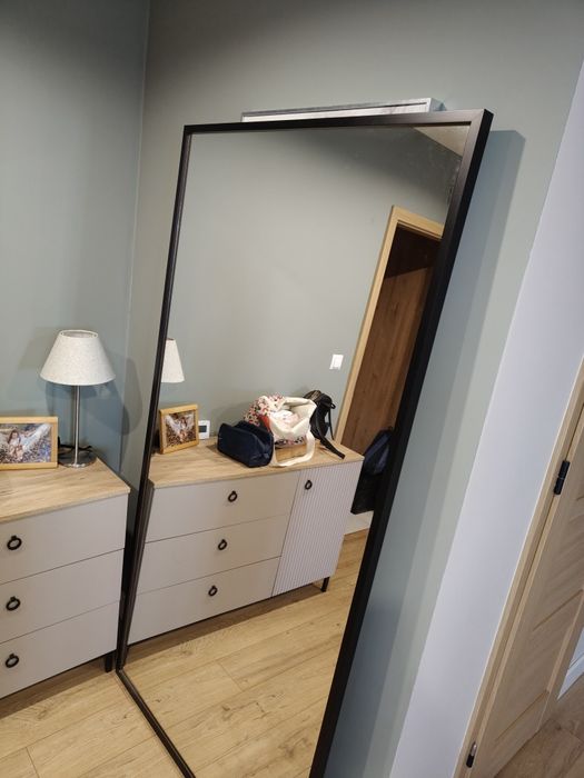 Lustro w drewnianej ramie 100x200