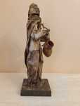 Figura de artesanato mulher, com cantaros barro - papel maché
