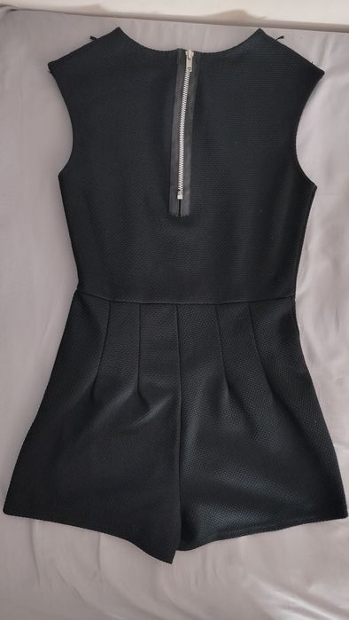 Czarny kombinezon dla kobiety dziewczyny nastolatki bez rękawa krótki