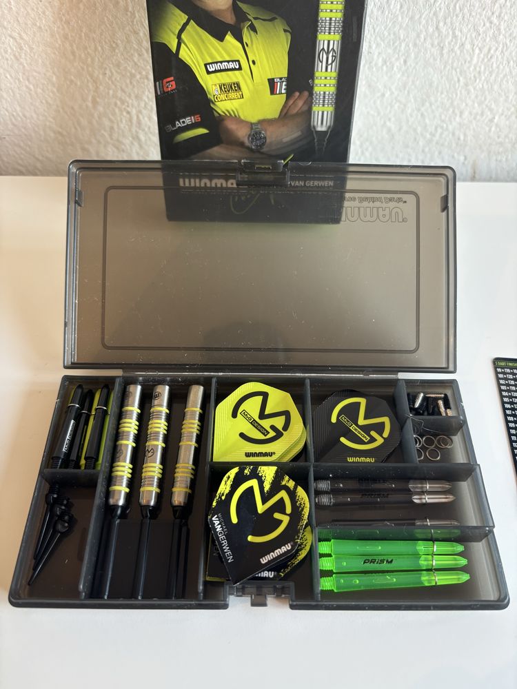 Winmau Michael Van Gerwen MvG Gift Sets - 50 peças