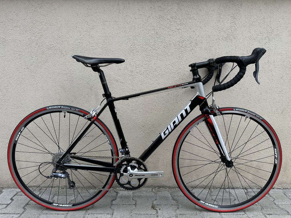 Rower Szosa Kolarzówka Giant Defy Aluxx Shimano Claris FSA