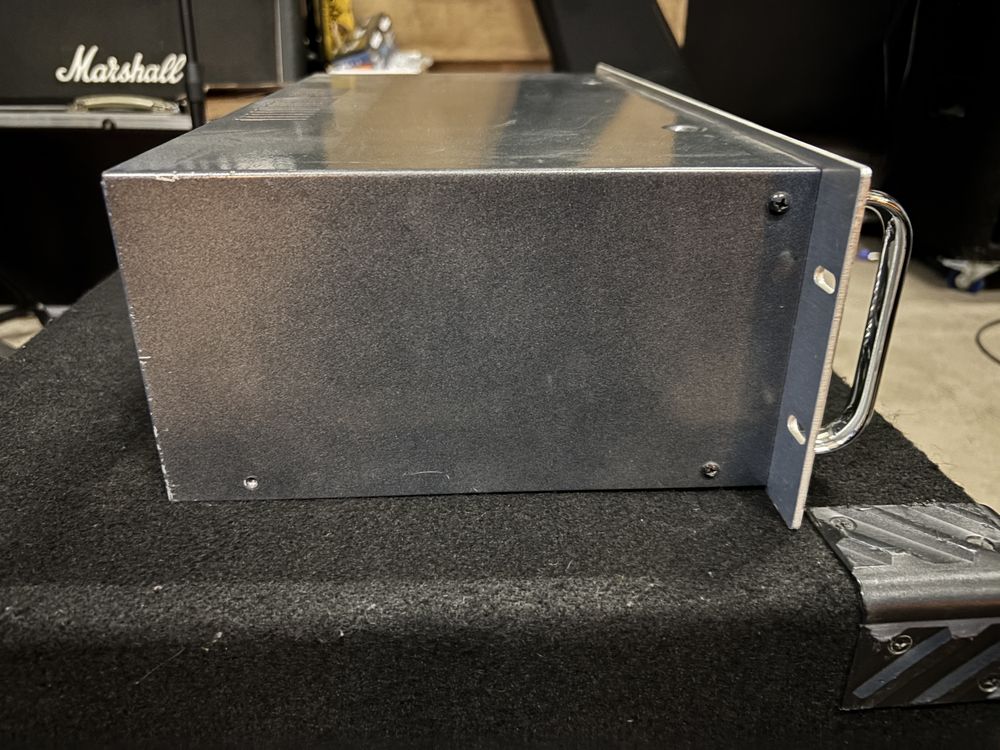 Line6 Low Down HD750 wzmacniacz head basowy