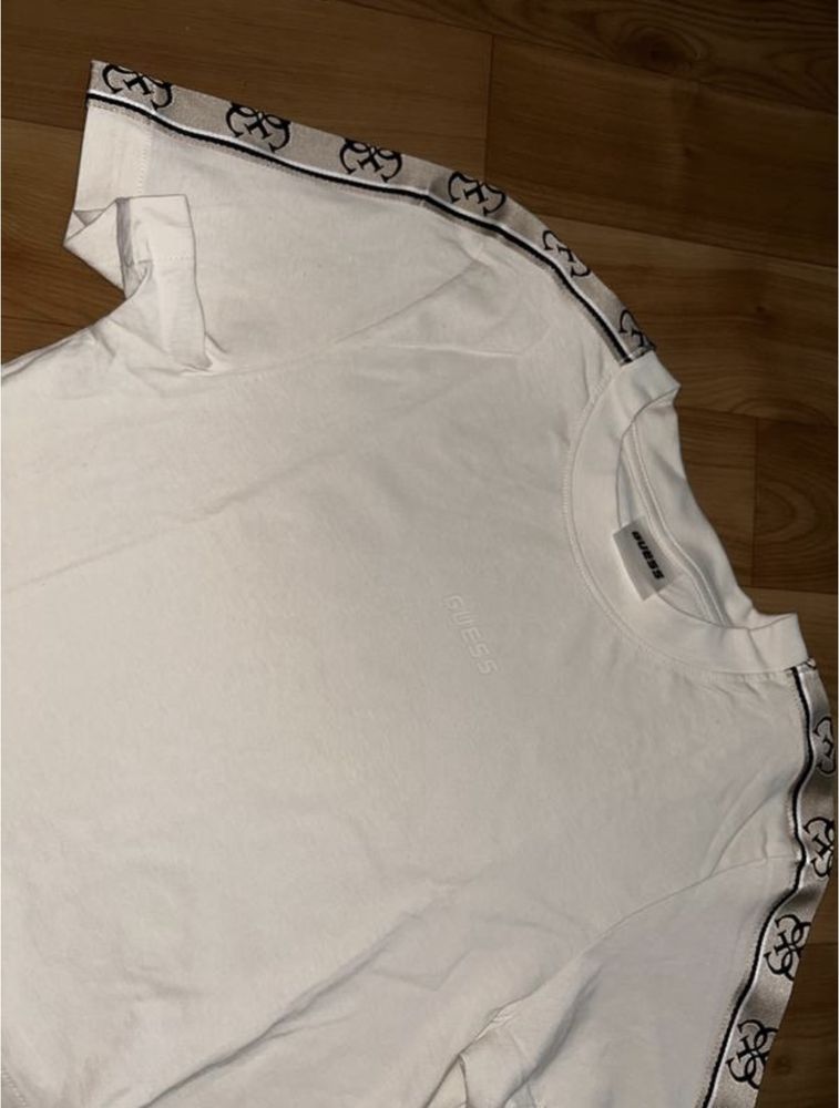 Костюм с шортами Guess