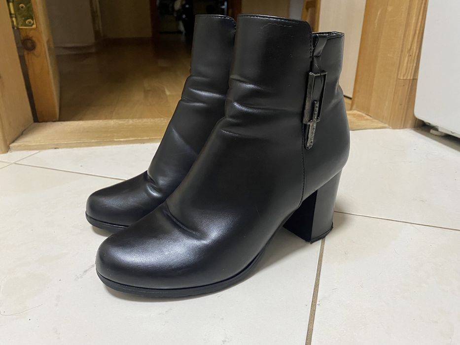 ботинки женские черные