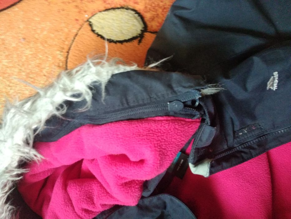 Пальто зимове на 9-10 років