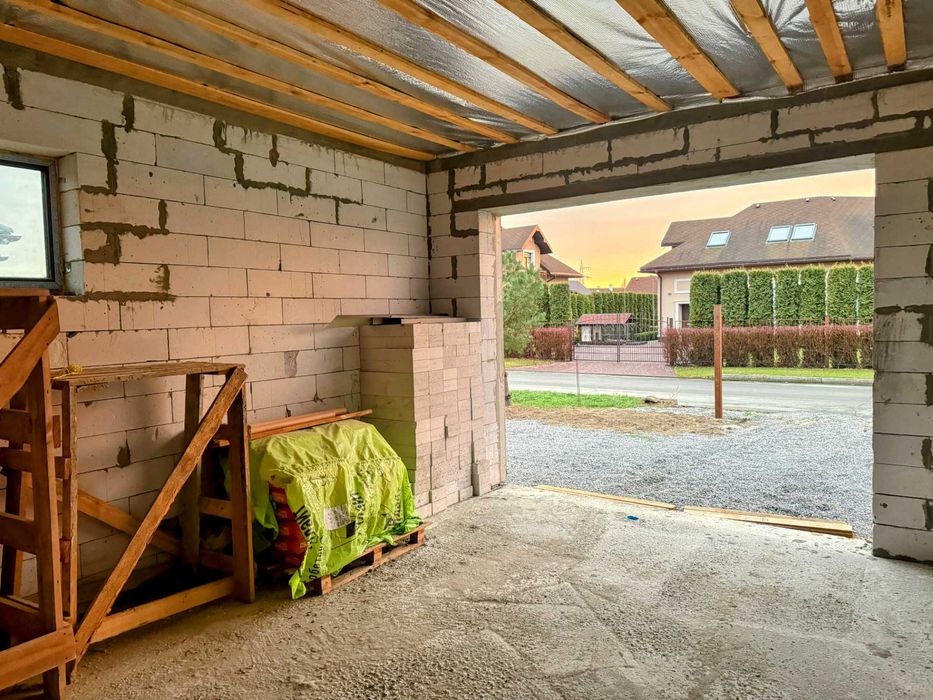 Будинок в закритому містечку. КМ Петрушки