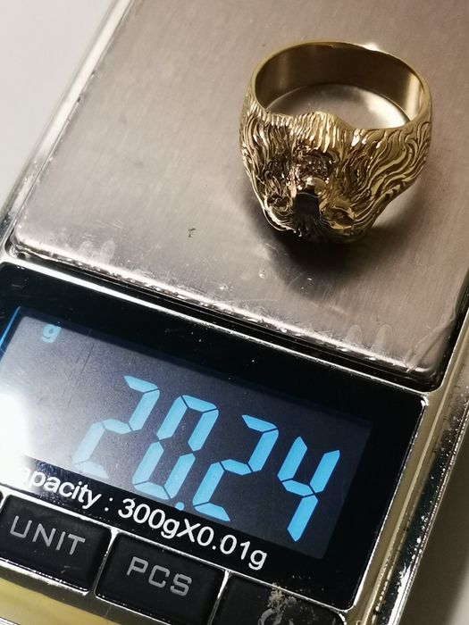 piękny złoty sygnet LEW z diamentem/brylantem, LION, 585 R21/22