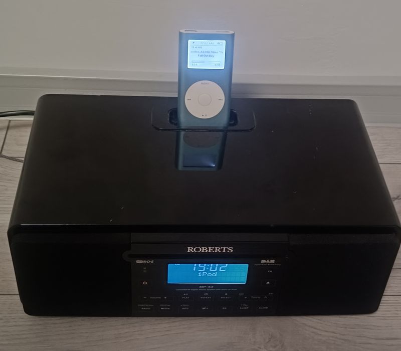 iPod mini + radio Roberts mp-43