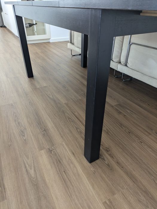 Mesa preta ikea Bjursta