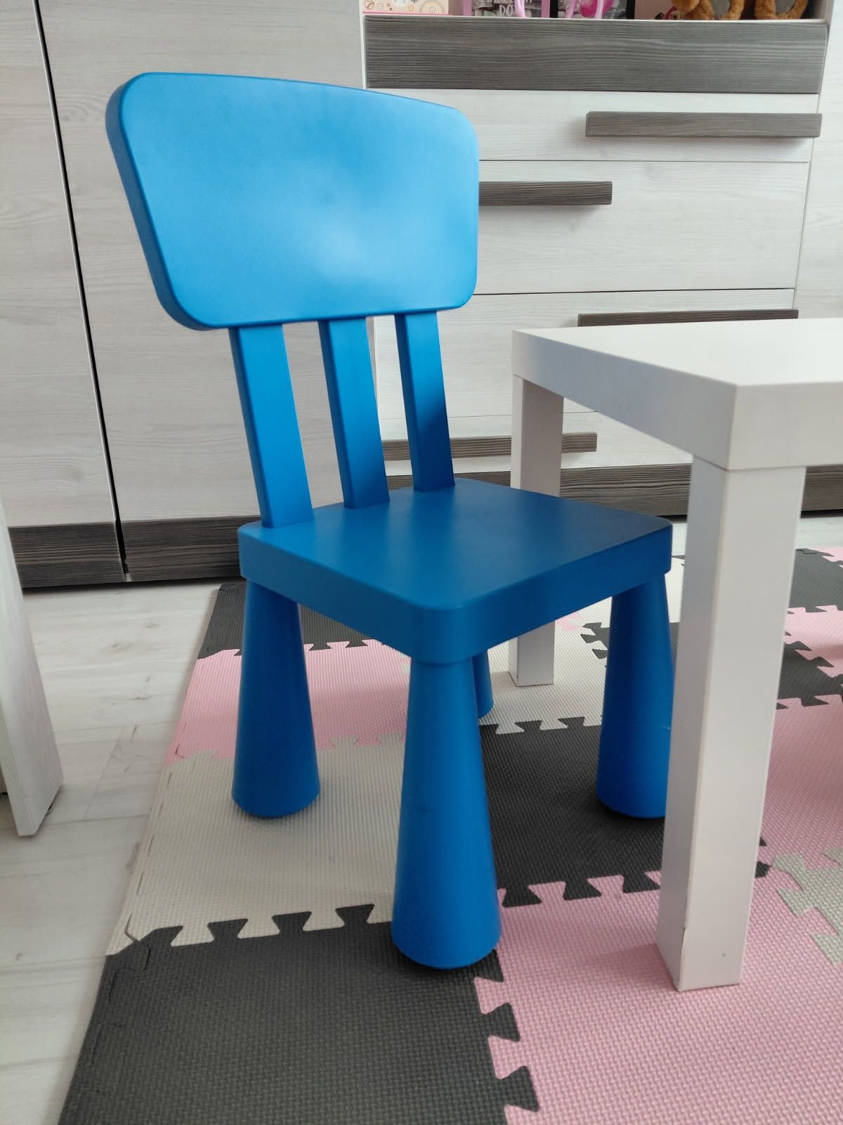 Stolik i krzesła dla dzieci IKEA