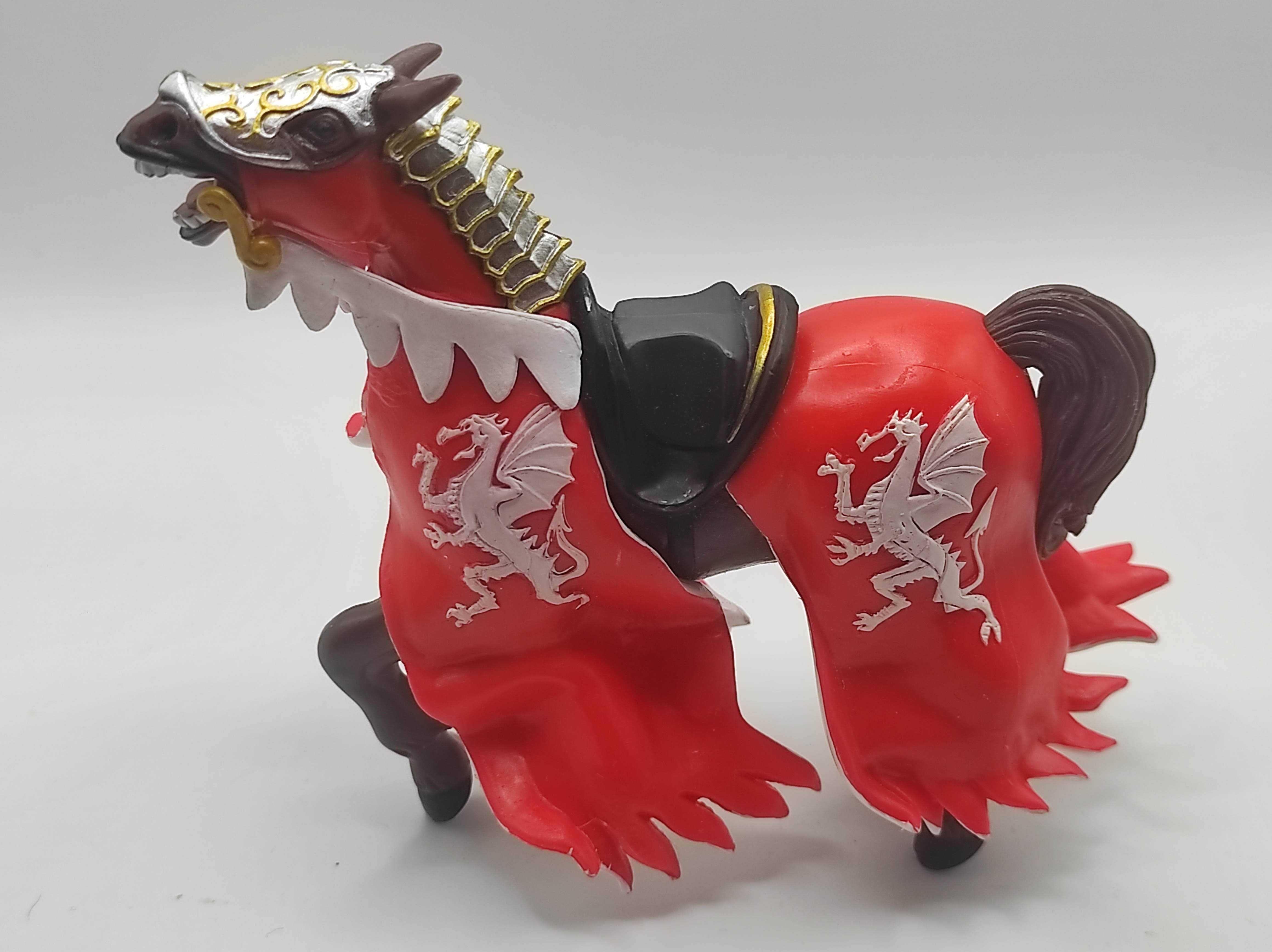 Figurka Koń czerwonego Króla smoka Papo K1#241