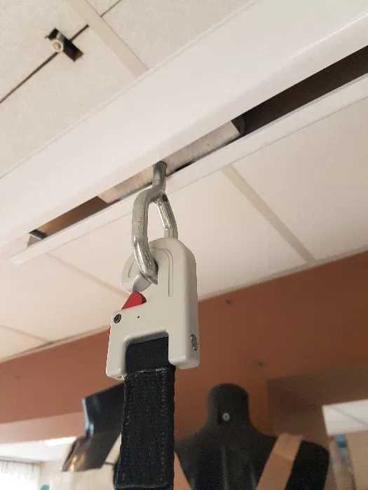 Podnośnik Sufitowy Elektryczny CP-200 Funkcja przepięcia z szyny