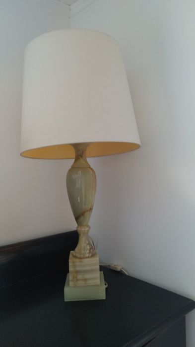 Sprzedam lampe z onyksu