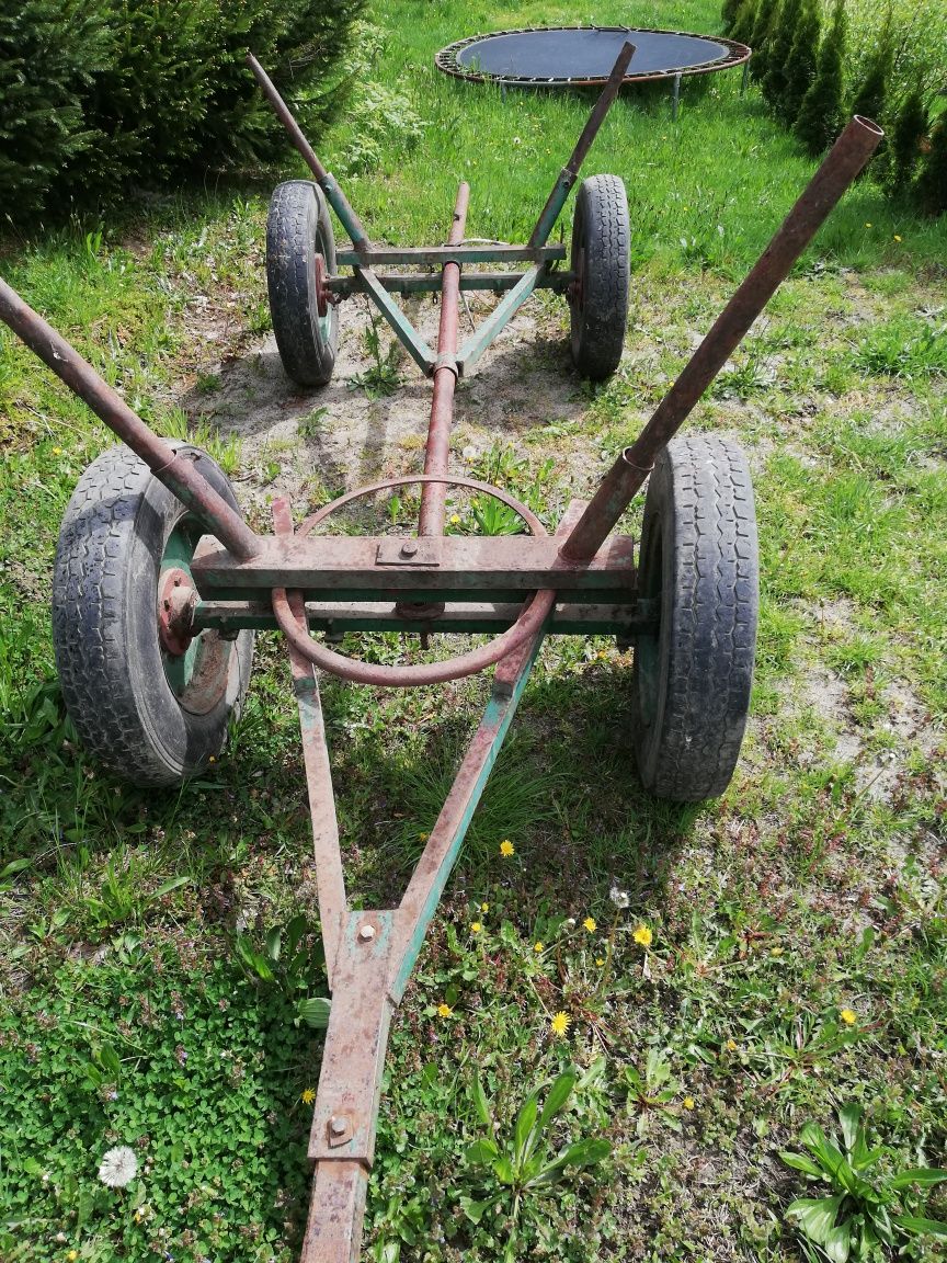 Wóz do ciągnika zgrabny porządny metalowy długi dyszek dobrze się cofa