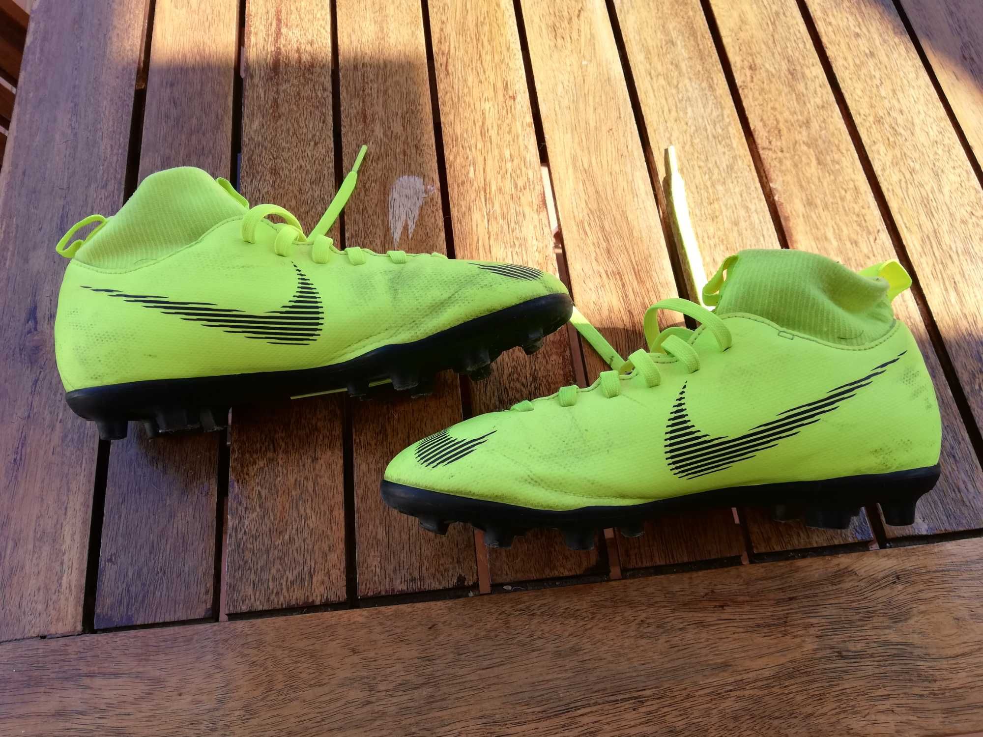 Chuteiras de futebol  Nike 36