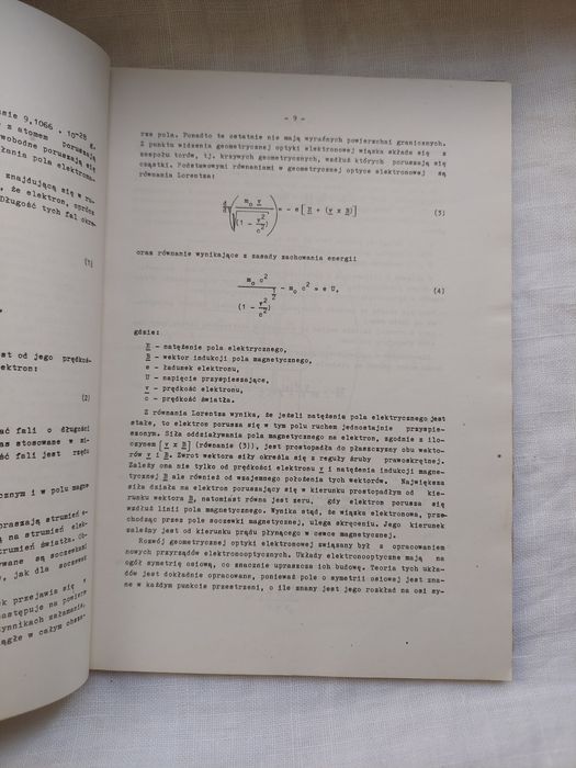 "Elektronowy Mikroskop Skaningowy" - J. Sokołowski, B. Pluta