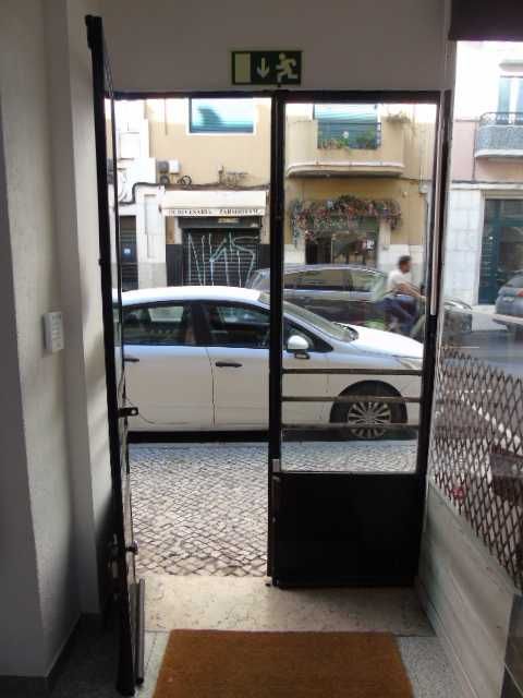 Loja Lisboa muito central.