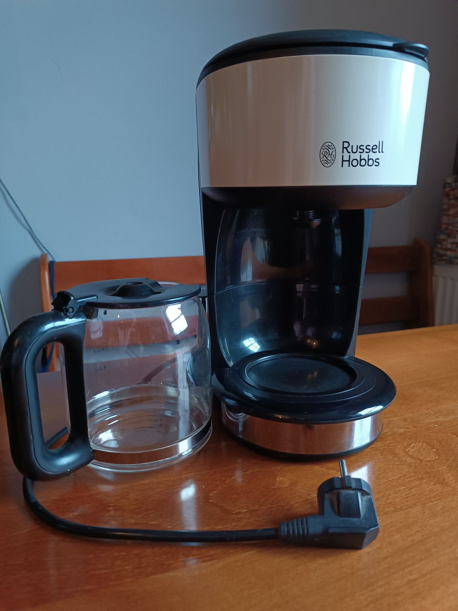 Ekspres przelewowy Russell hobbs