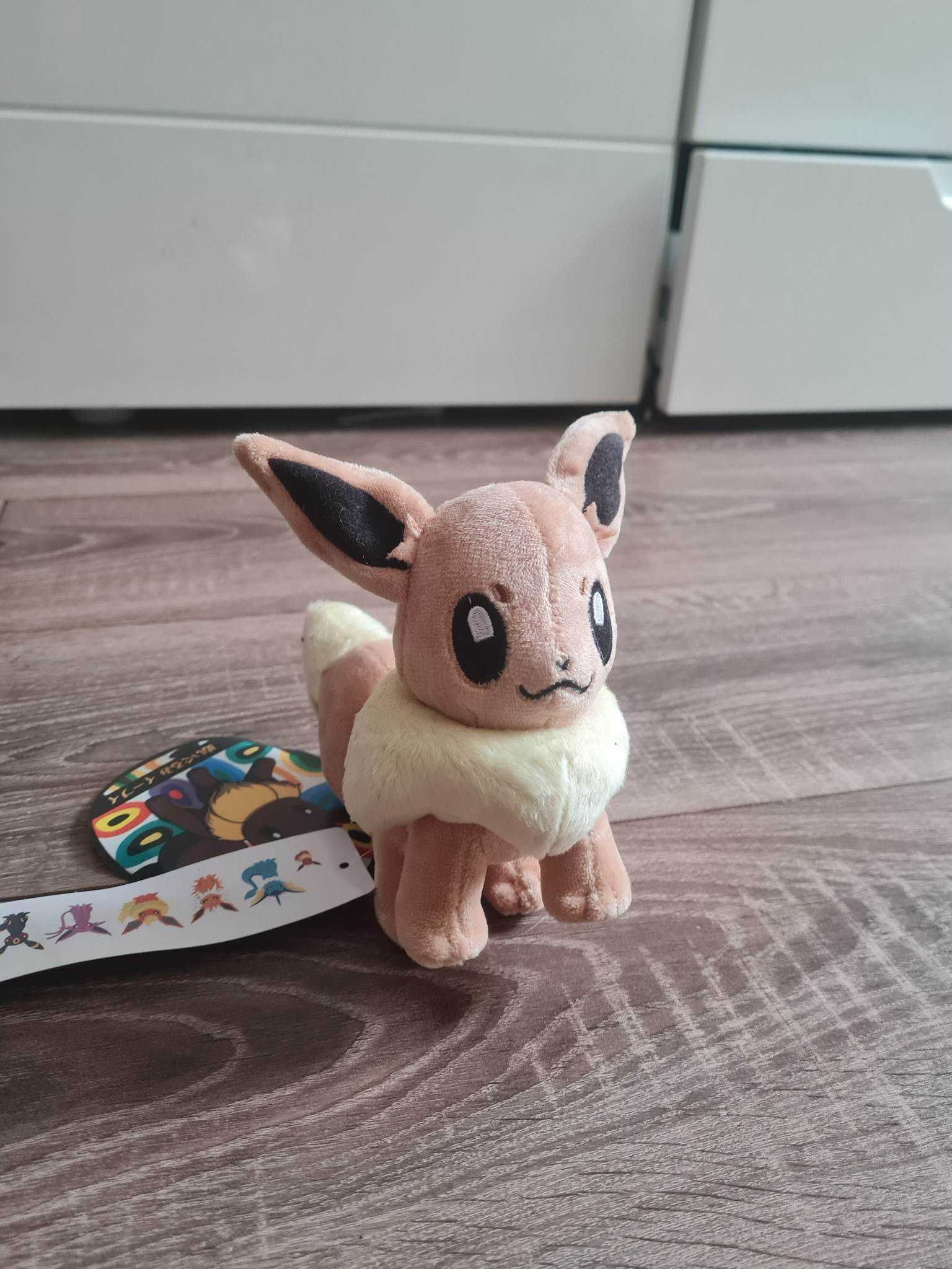 Eevee eve eeve evee maskotka pluszak zabaawka pokemon pokemon go