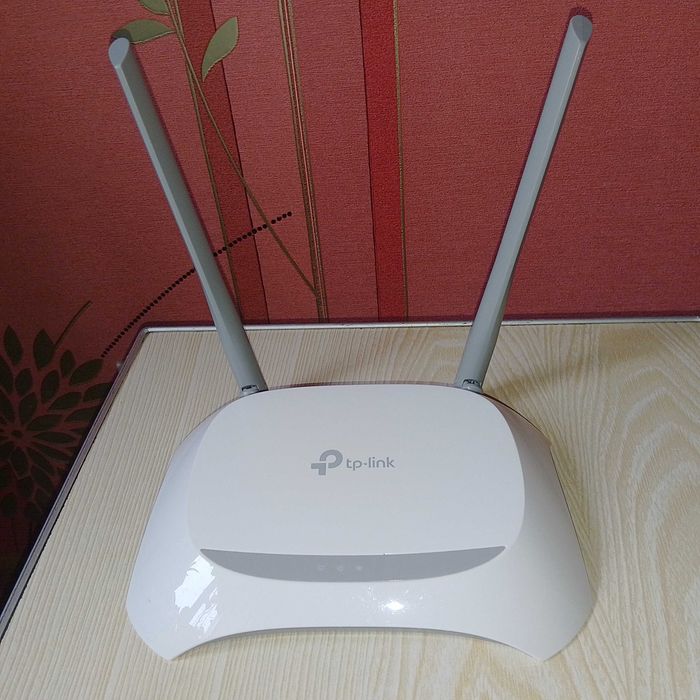 Wi-Fi роутер TP-link, посилювач інтернет сигналу.