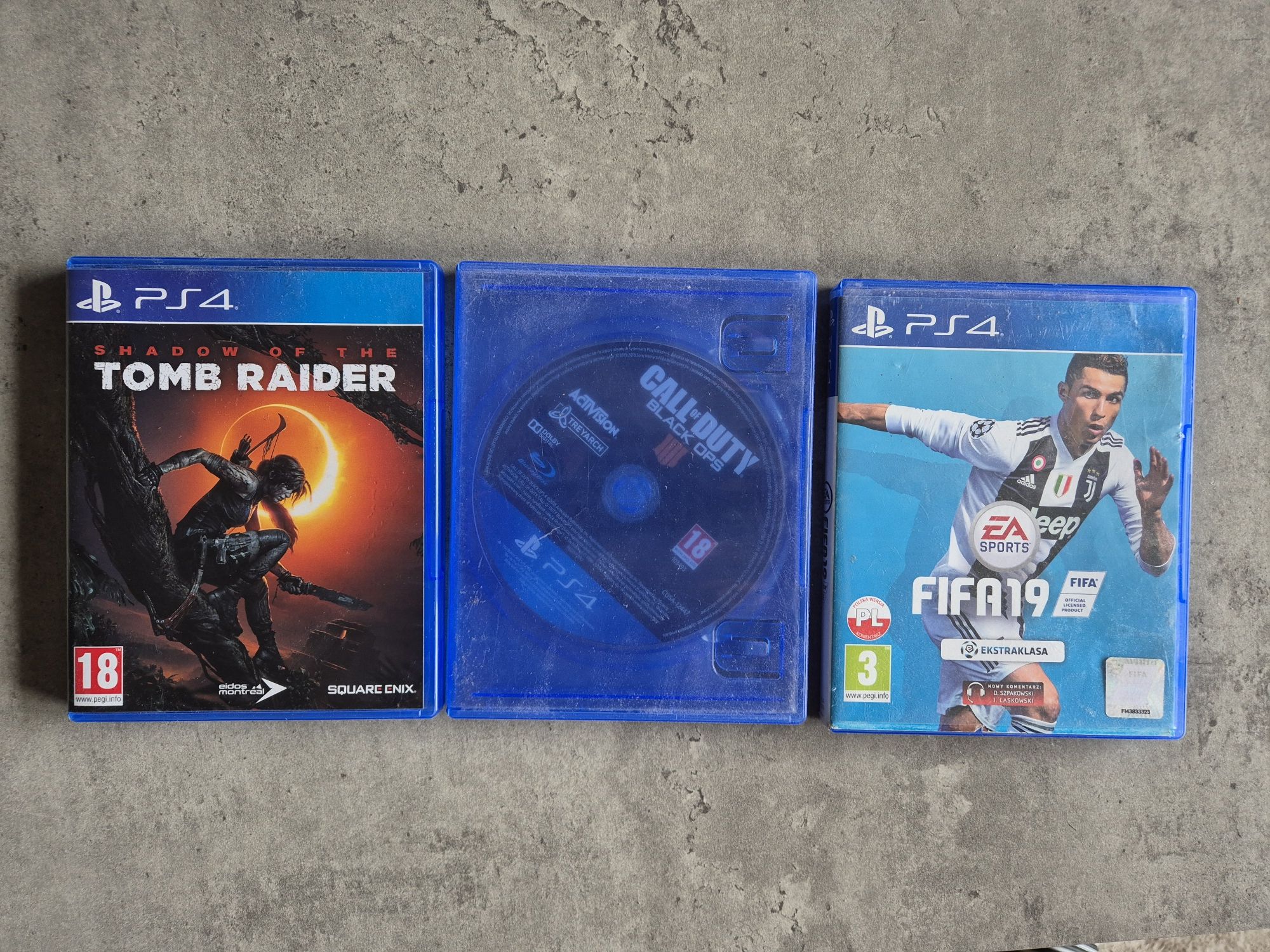 Gry ps4 - Tomb Raider, COD Black OPS, Fifa19