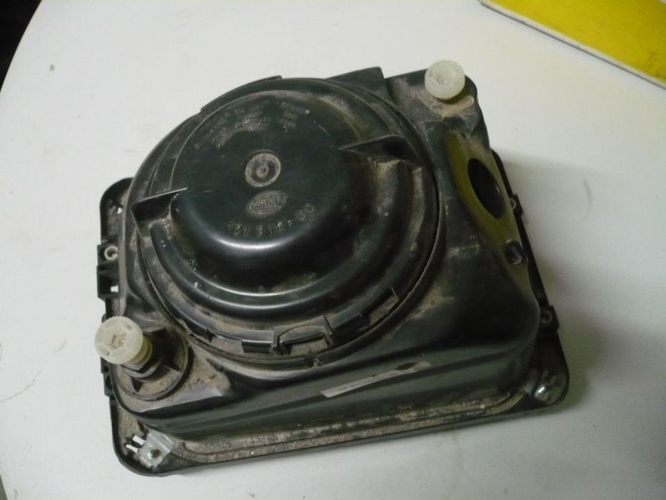 Farol Mercedes 407 - Original