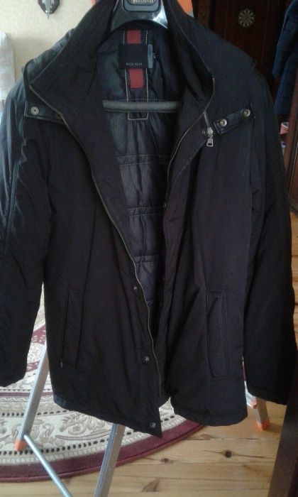 Куртка мужская черная с капюшоном фирмы ., 54 разм.