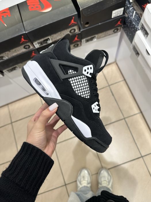 Nike Air Jordan 4 Retro Black White Thunder