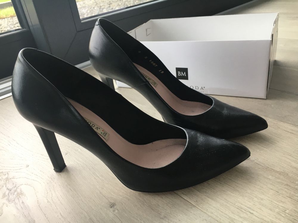 Buty czarne czółenka 40