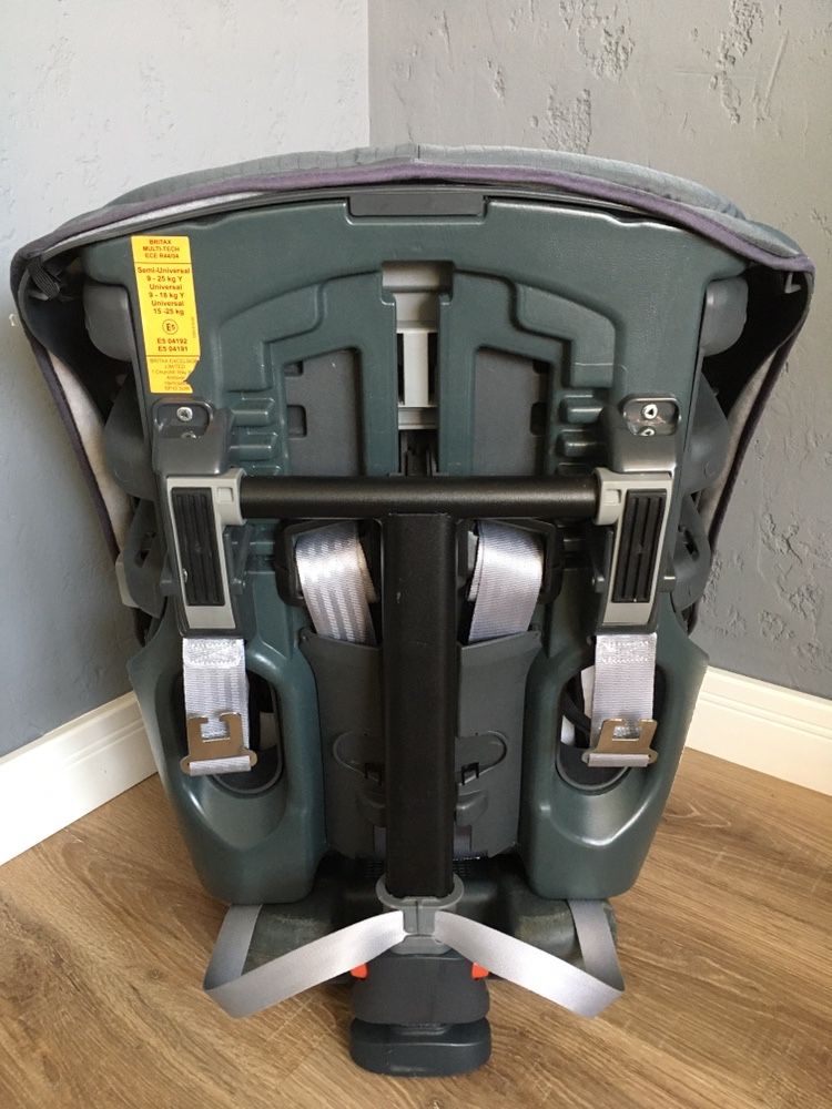 Britax Multi-Tech 9-25kg tyłem RWF