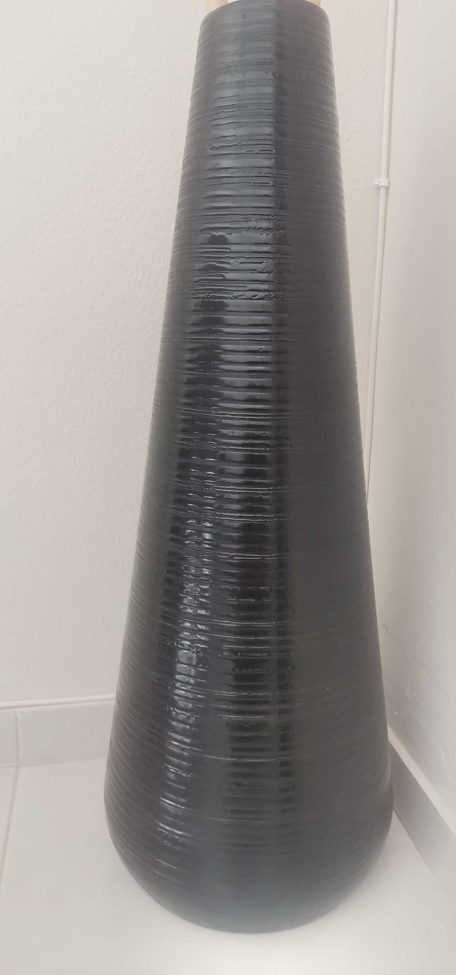 Vaso Decorativo Preto de Cerâmica