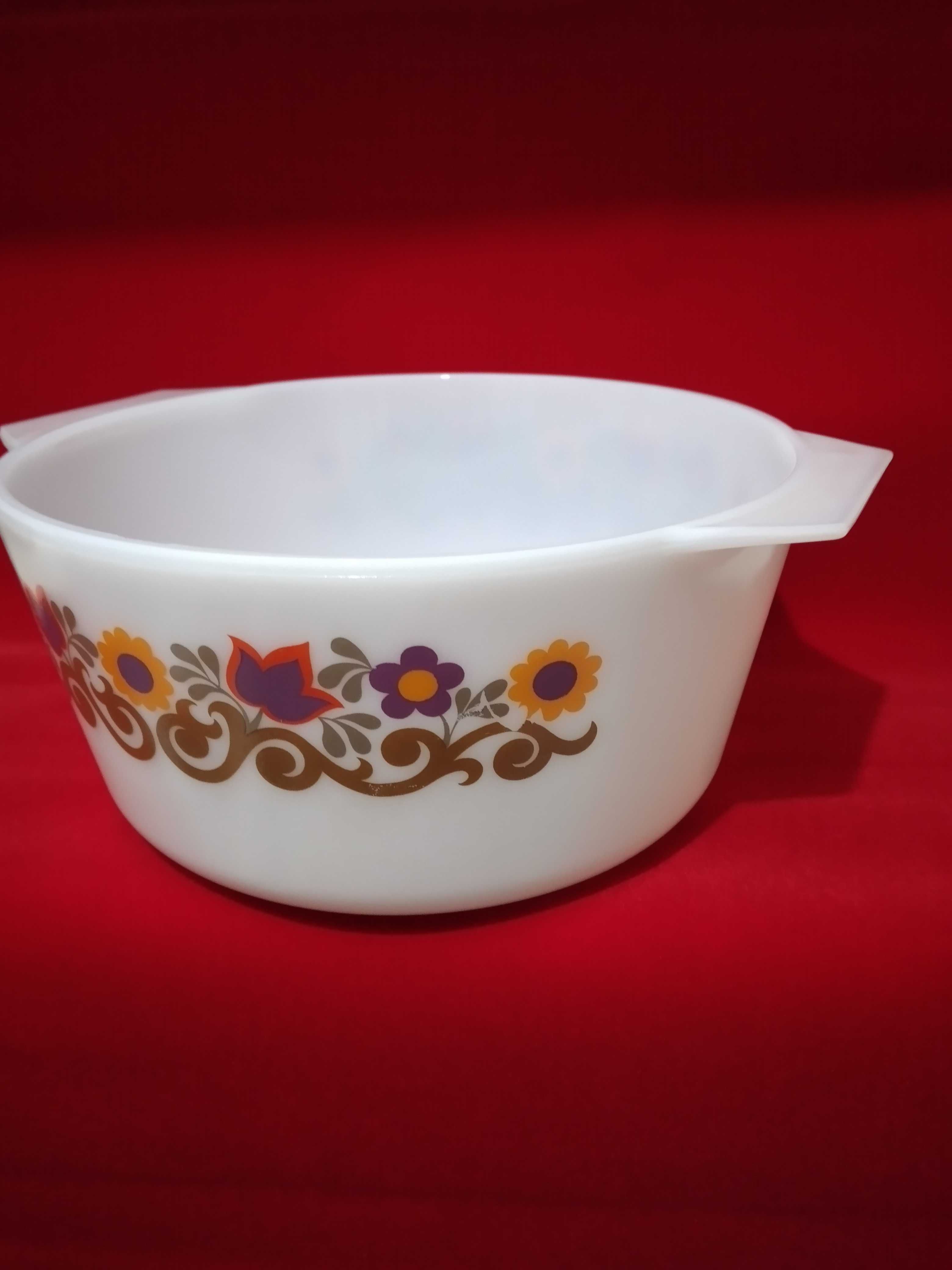 Pyrex lindo vintage