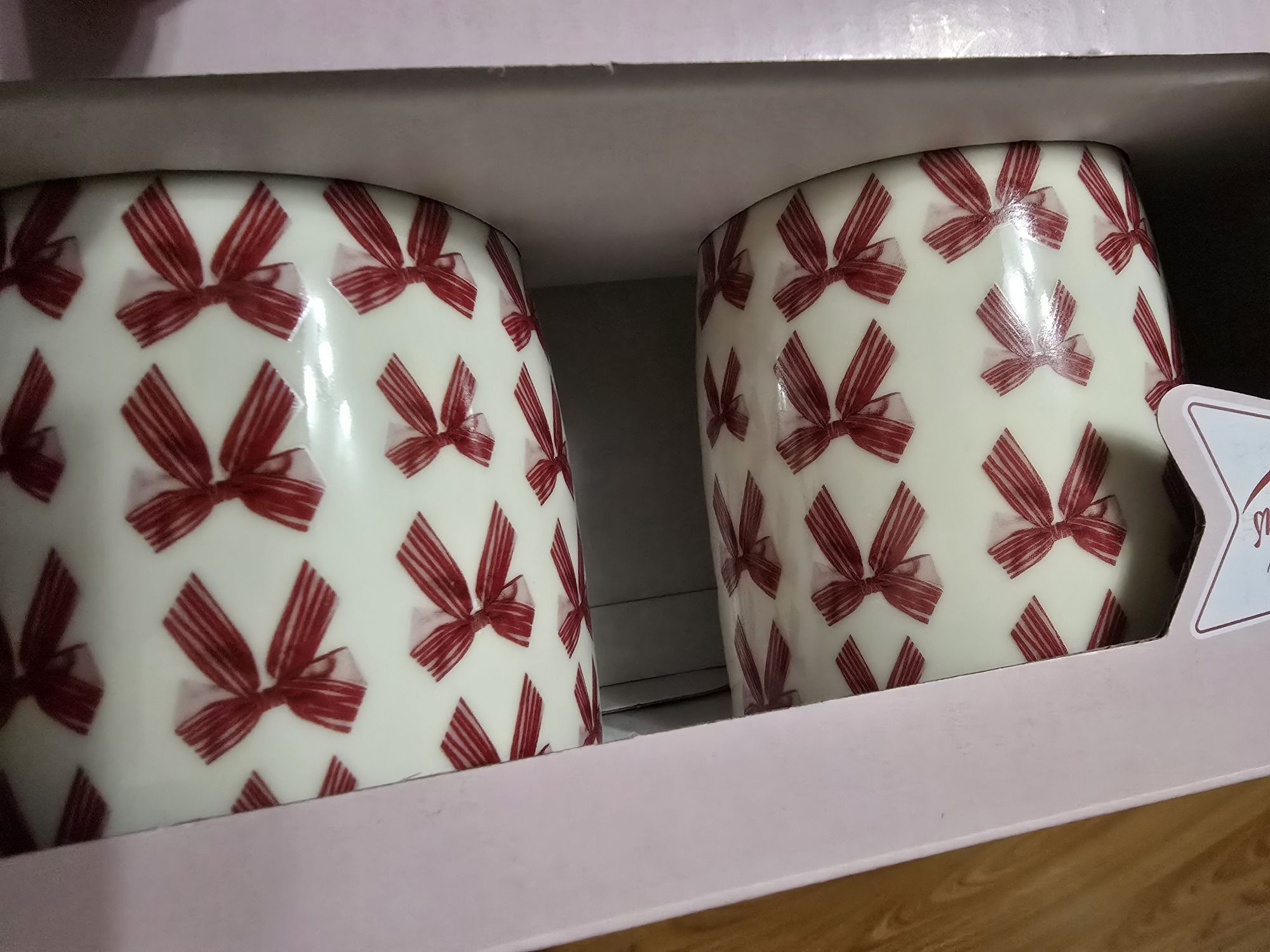 Чашки в коробці подарункові