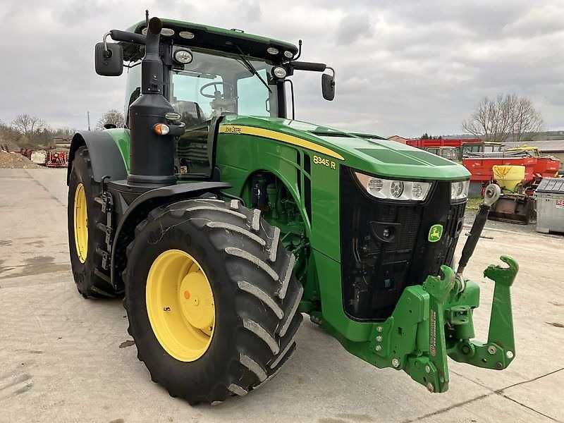 Трактор John Deere 8345R