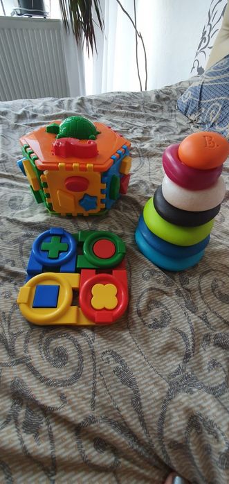 Развивающие игрушки