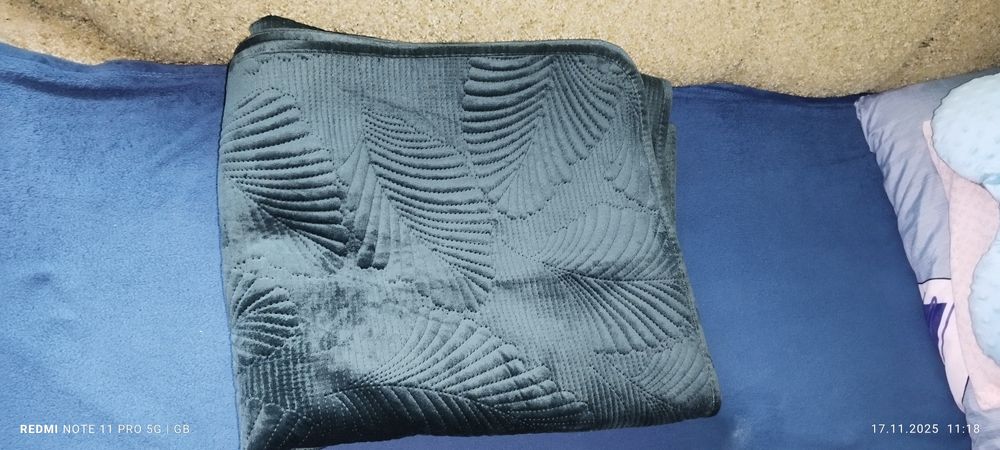 Sprzedam nową narzutę zieloną