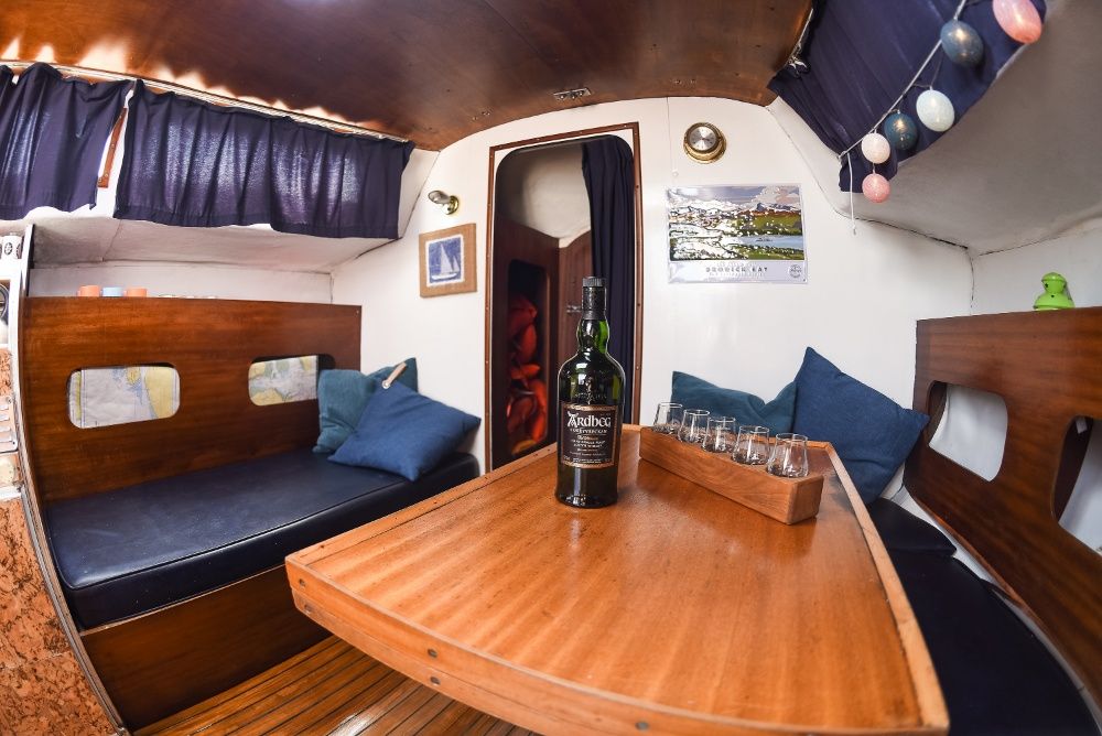 Продам парусно-моторную яхту Jeanneau Poker 27