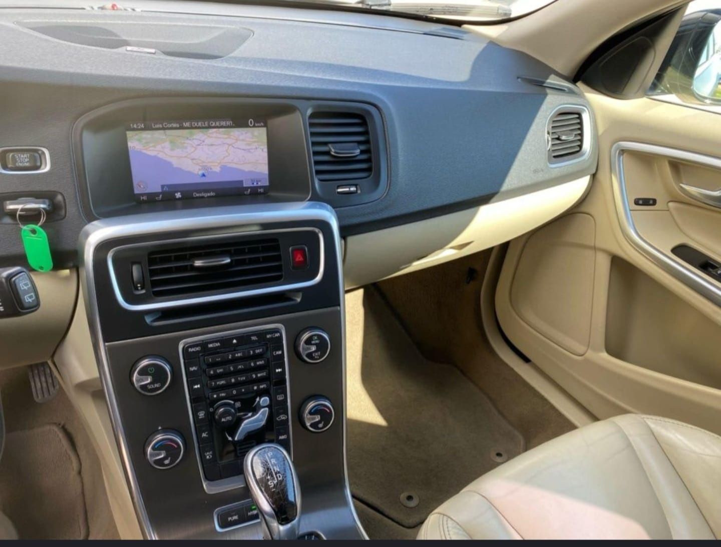Volvo V60 d6 plugin híbrido