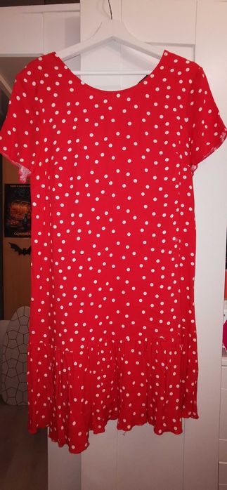 Sukienka czerwona w groszki