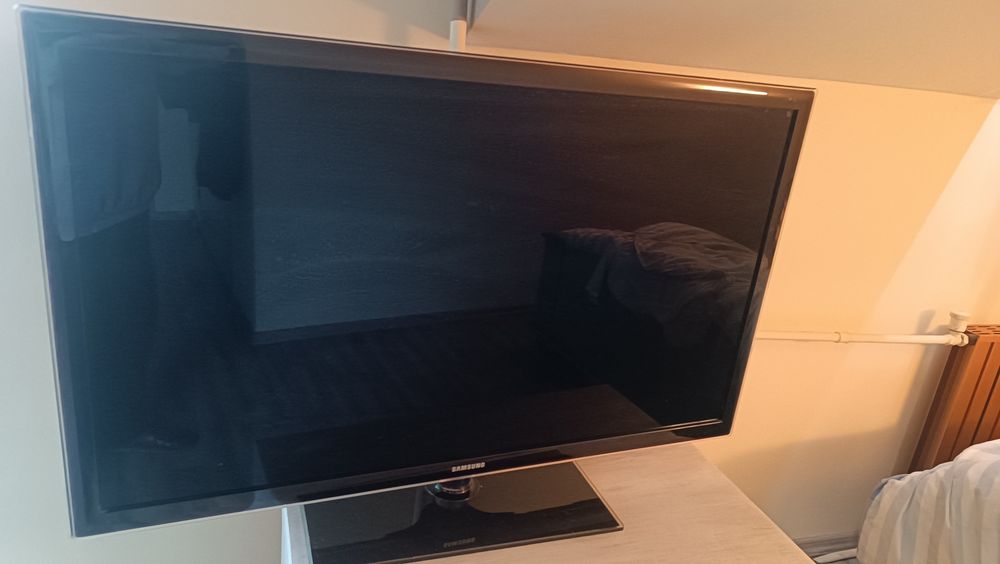 TV Samsung 46 cali wifi