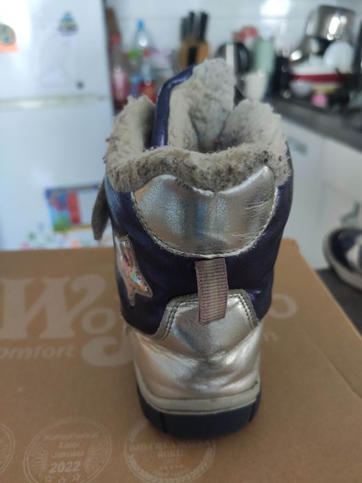 Buty zimowe dziecięce, ocieplane wysokie na rzepy Wojtyłko Roz. 27