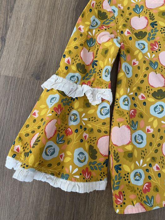 Стильна яскрава блуза