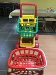 Conjunto carro compras e cesto
